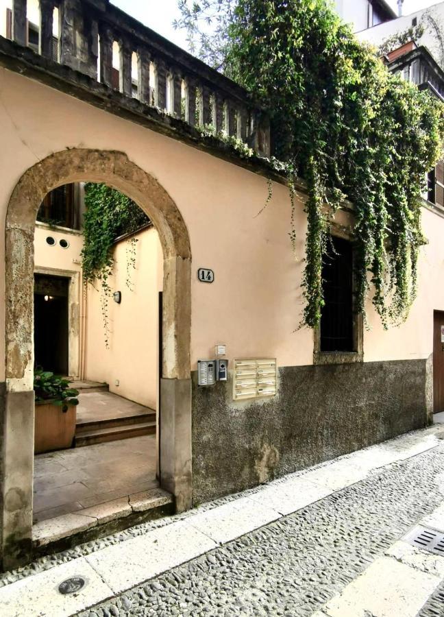3 Amici al Teatro Apartment Verona Exterior foto